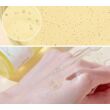 Holika Holika Gold Kiwi C-vitamin szérum kézen